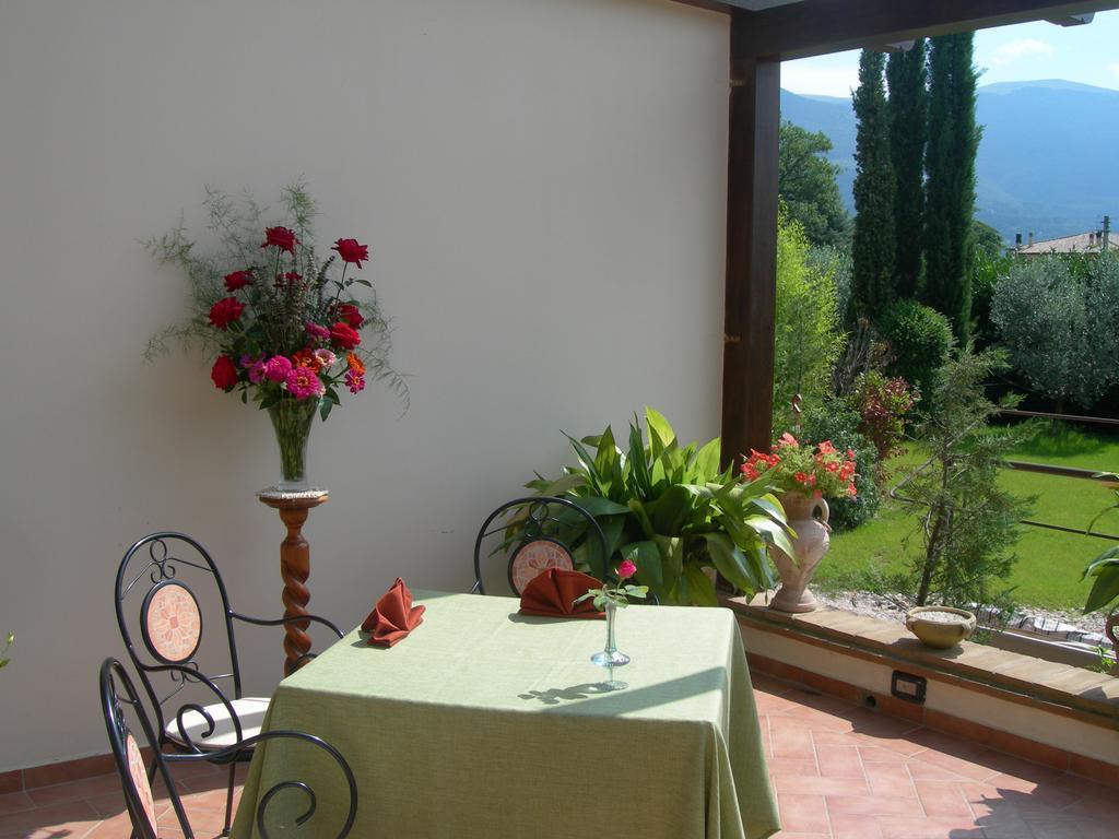 Vista Assisi Bed and Breakfast Exteriör bild